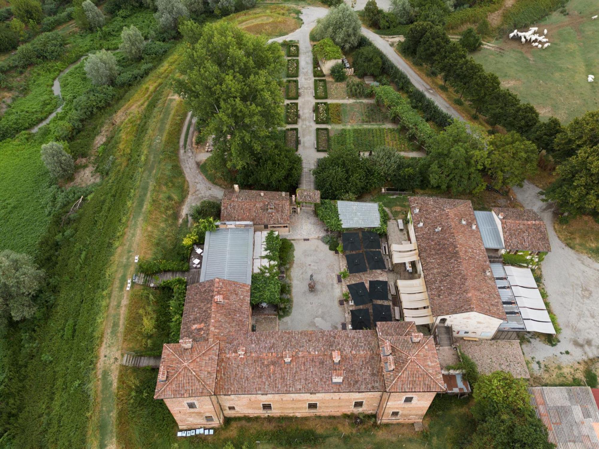 Antica Corte Pallavicina Relais Polesine Parmense Buitenkant foto